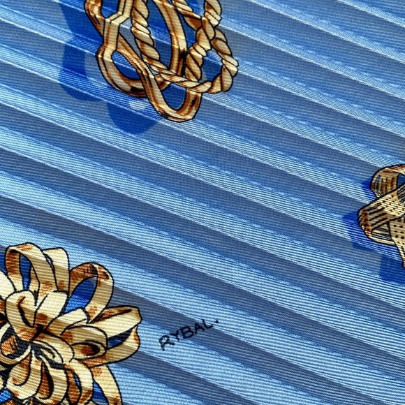 Hermès Plisse Rybal Pleated Scarf - Picture 4 of 6